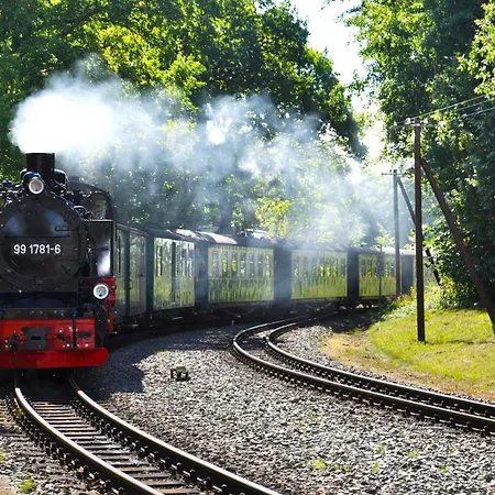 411, Seepark Apartment *