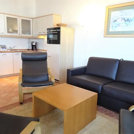 Apartment 411, Seepark