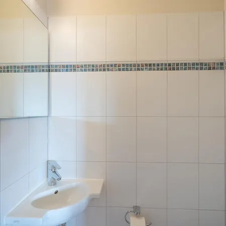 Apartment 411, Seepark